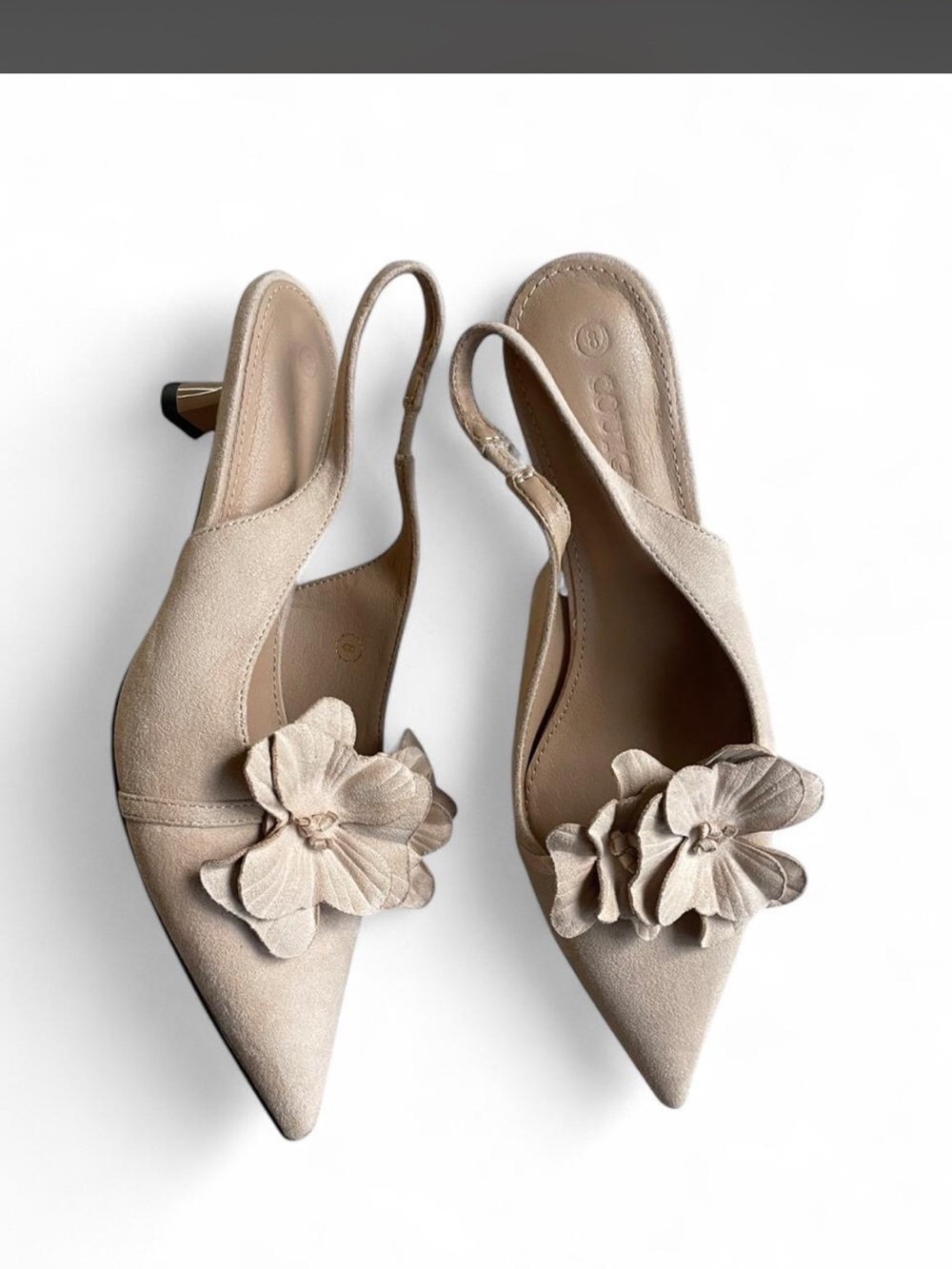 Coutgo Suede Flower Slingback Kitten Heels Beige Pointed Toe Pumps